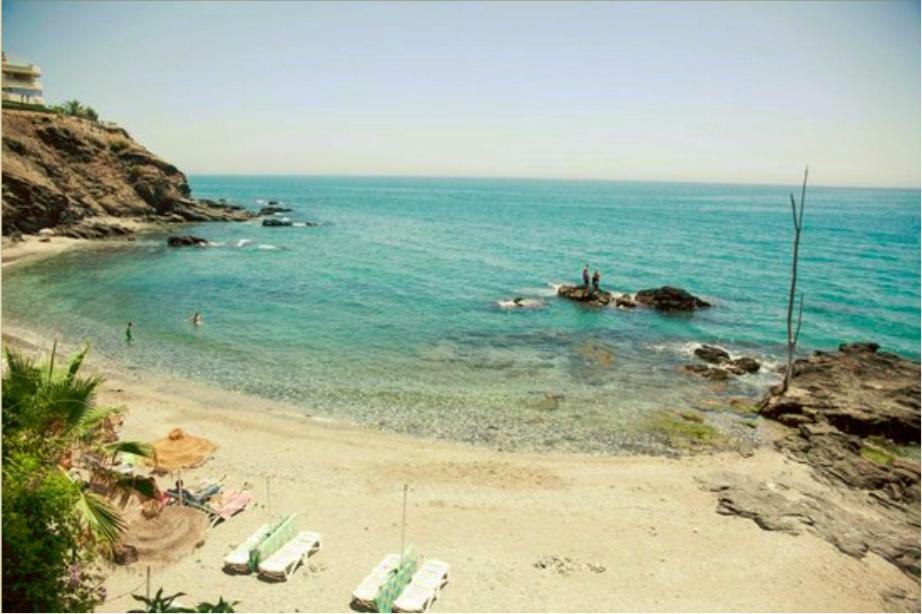 דירות בנאלמדנה Calaquebrada מראה חיצוני תמונה